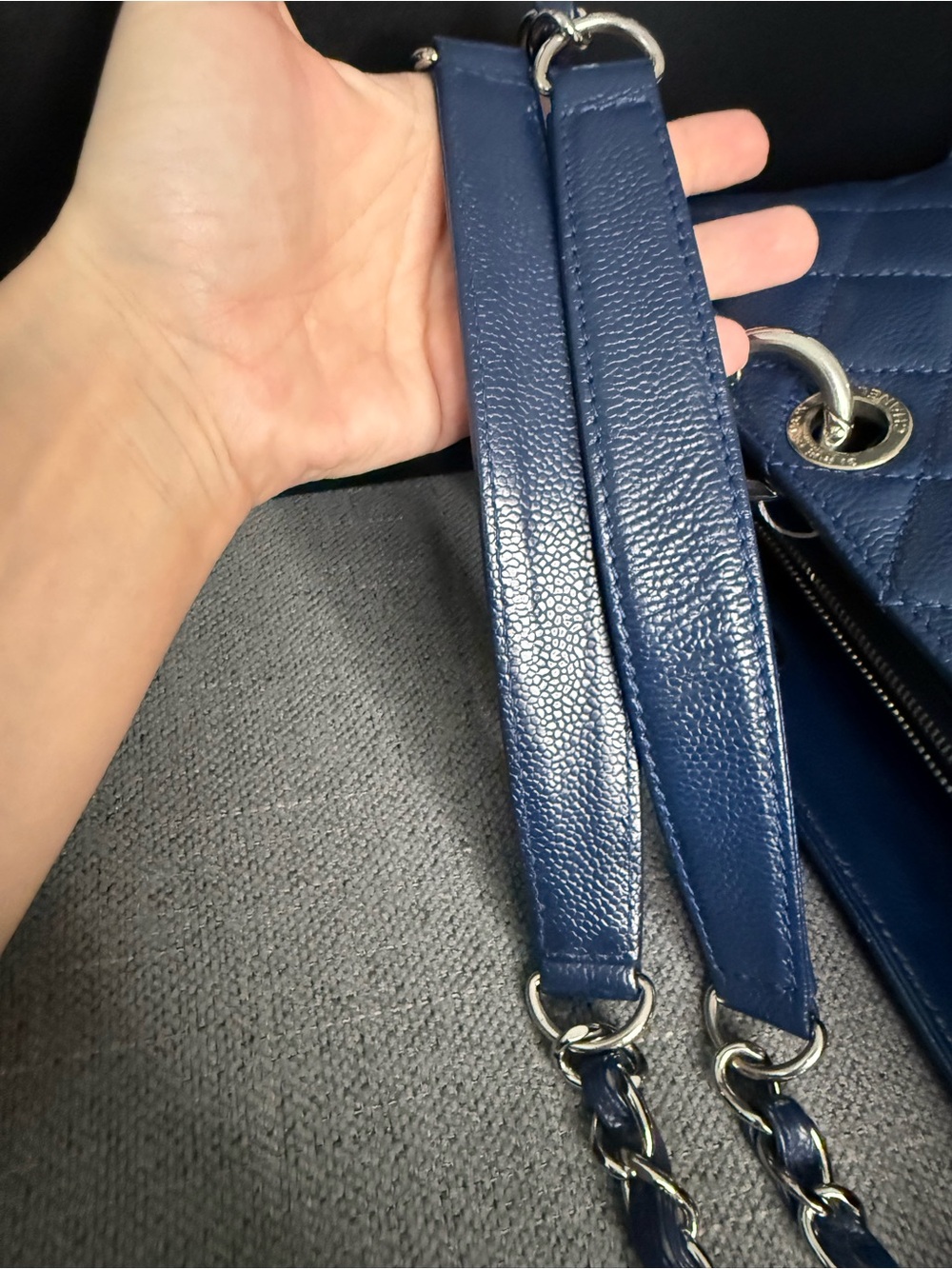 CHANEL CC caviar XL GST Grand shopping tote navy leather tote bag - Picture 11 of 15